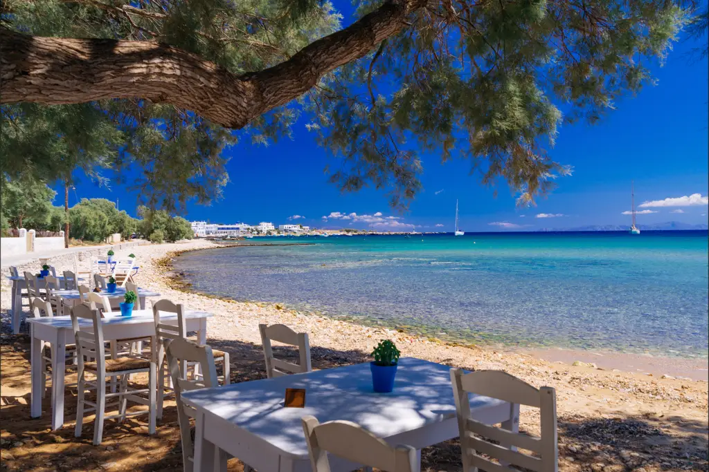 seaside dining